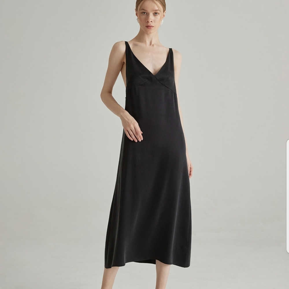 Low Back V-Neck Silk Maxi Slip Dress (Midnight Black) - Silk Maison